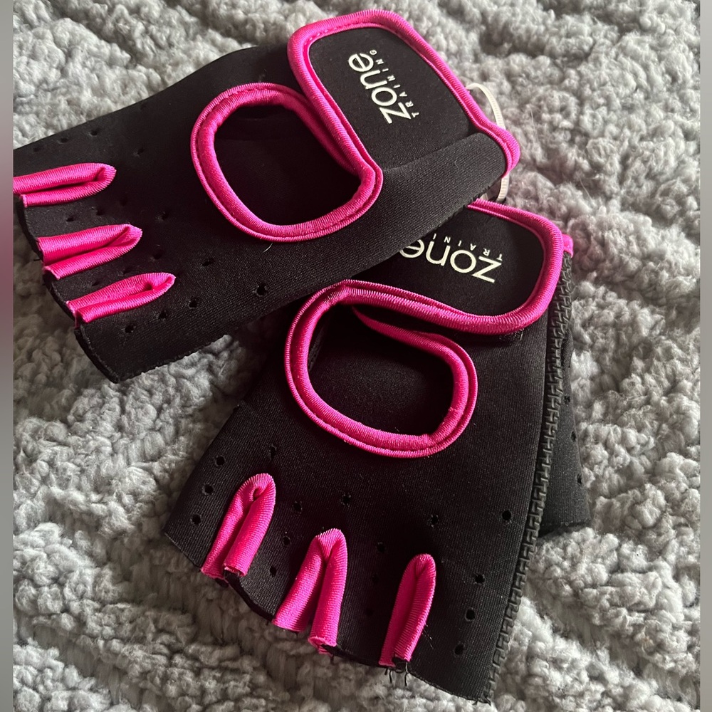 Zone Fitness Size M lifting gloves